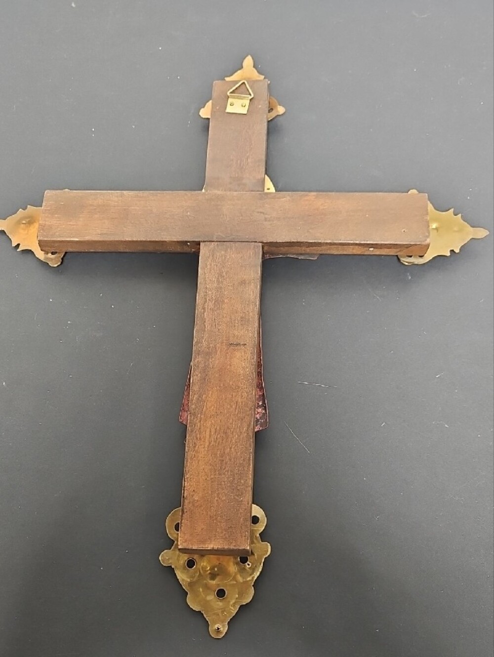 Vintage Wall Crucifix Wood Metal Corpus Hand Painted Brass Accents - Picture 7 of 9